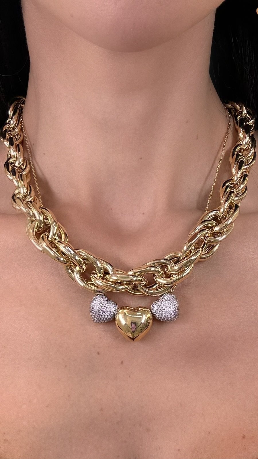 Facetune_06-11-2025-13-39-36