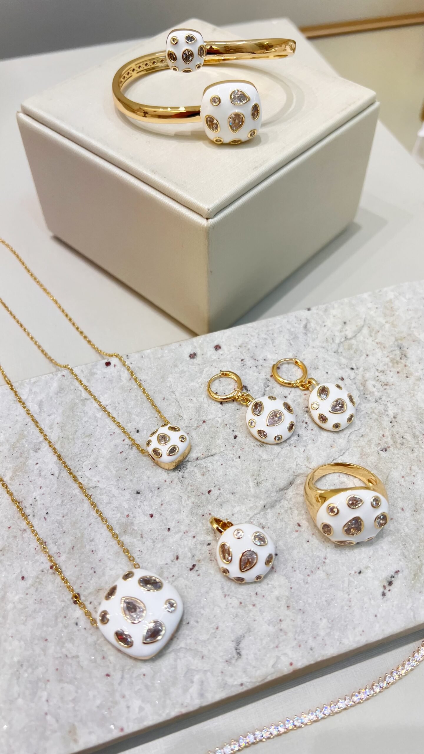 Facetune_29-10-2025-13-00-46