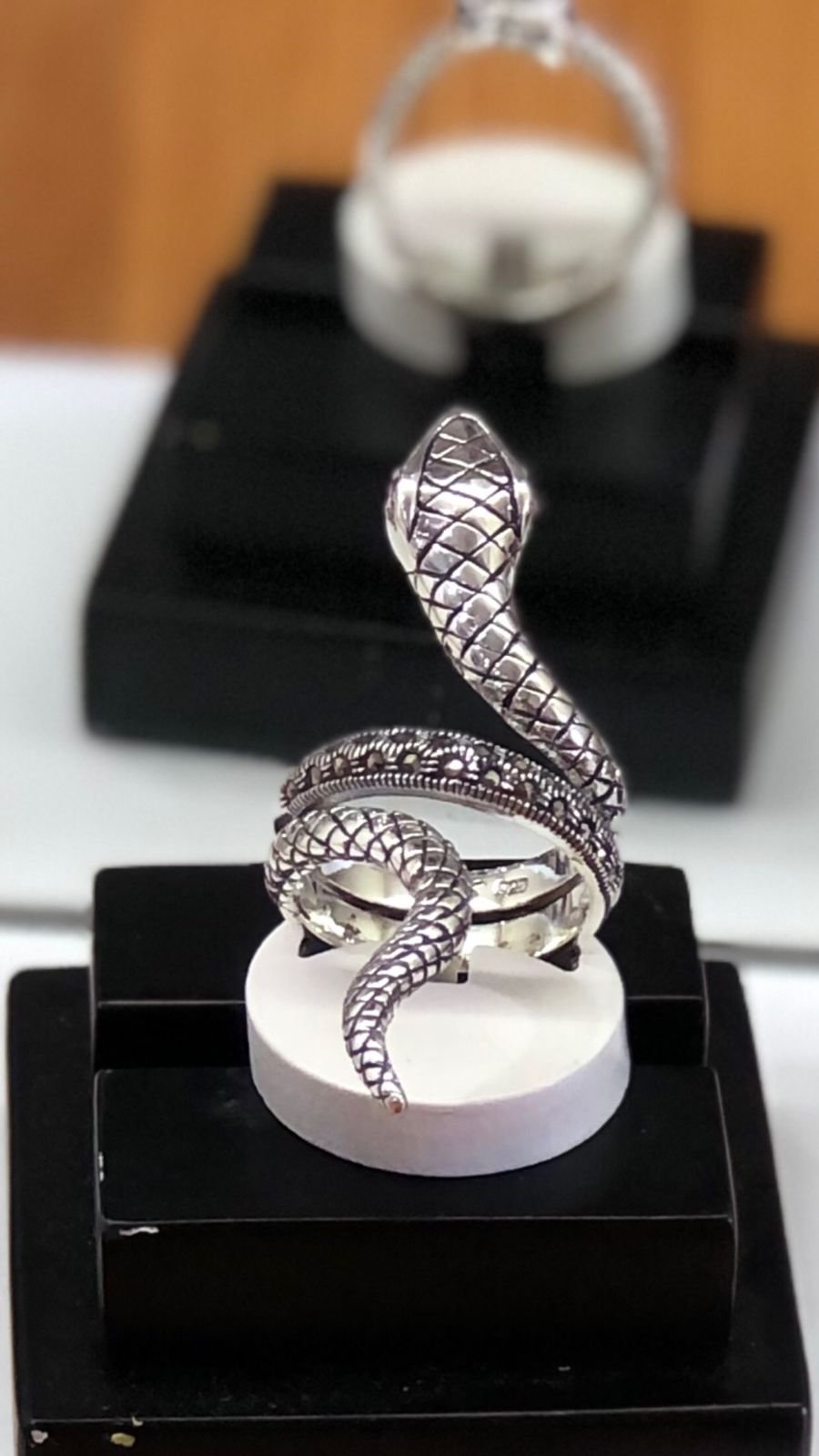 WhatsApp Image 2025-10-20 at 17.04.01 (1)